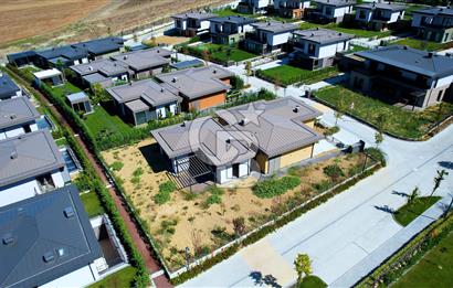 MESA YEŞİLYAKA SU ŞELALE MODEL 4+1 SATILIK VİLLA