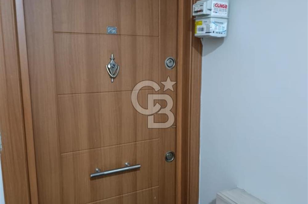 K&#252;&#231;&#252;kyalı İş merkezine Komşu Satılık 2+1 Daire