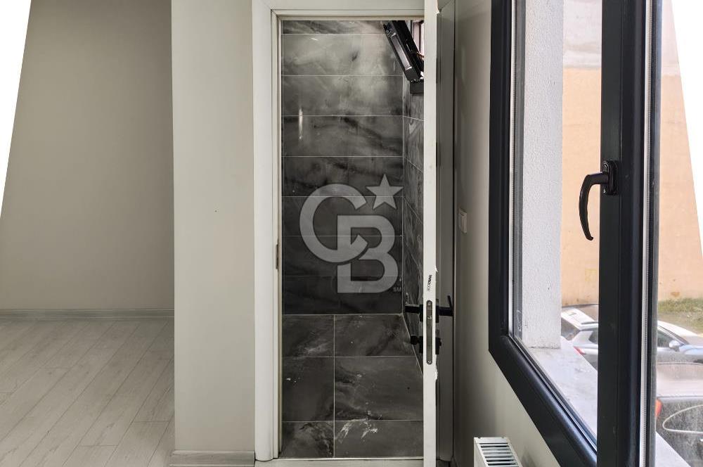 ÇEKMEKÖY'DE MERKEZE 8 DK MESAFEDE 3+1 GENİŞ SIFIR DAİRE