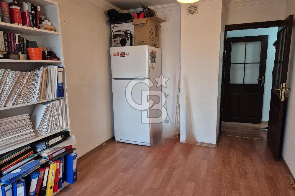 MERKEZİN TAM KALBİNDE 2+1 | 80 m² | ÖN CEPHE