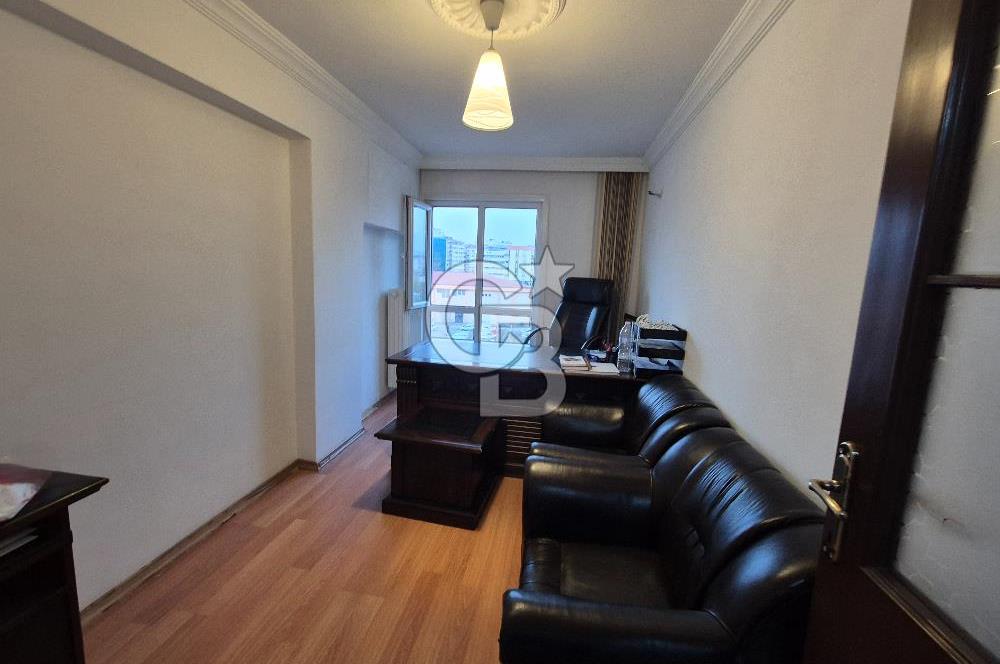 MERKEZİN TAM KALBİNDE 2+1 | 80 m² | ÖN CEPHE