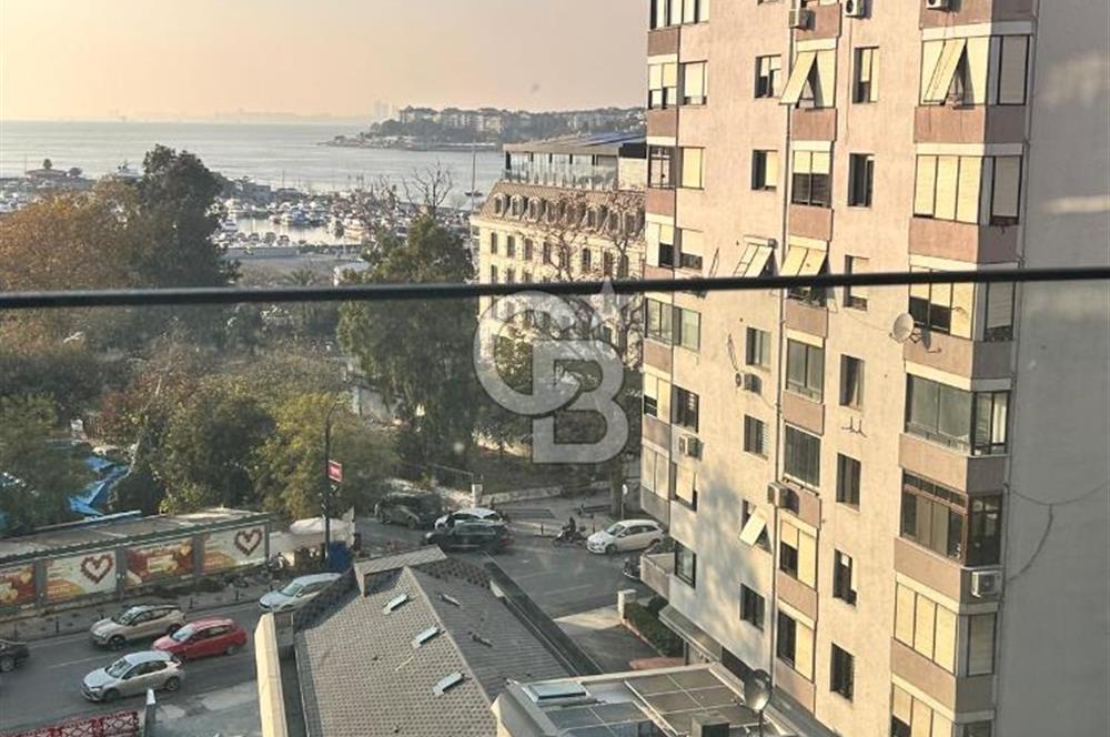 Fener-Kalamış caddesinde deniz manz. balkonlu,sıfır ferah daire