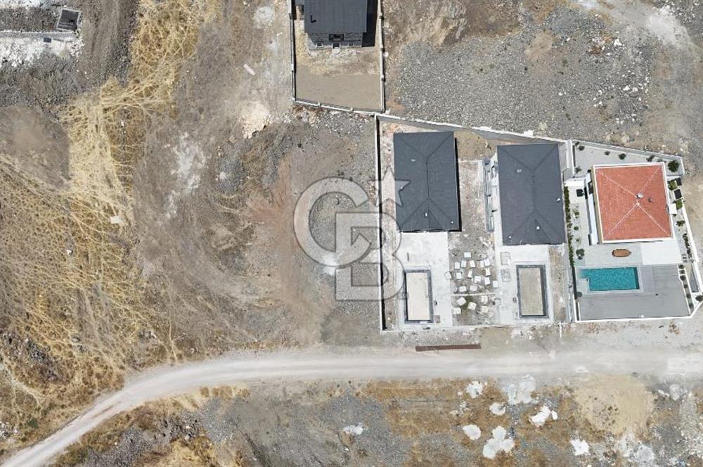 İZMİR FOÇA BAĞARASI VİLLA İMARLI ARSA