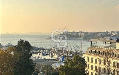 Fener-Kalamış caddesinde deniz manz. balkonlu,sıfır ferah daire