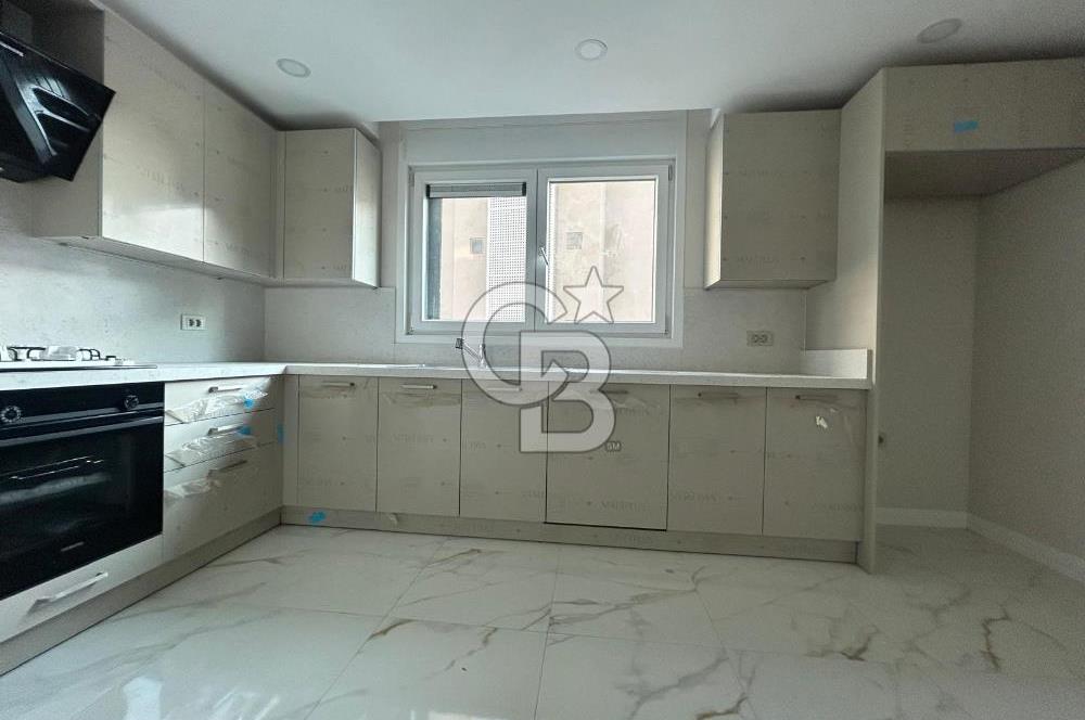 Fener-Kalamış caddesinde deniz manz. balkonlu,sıfır ferah daire