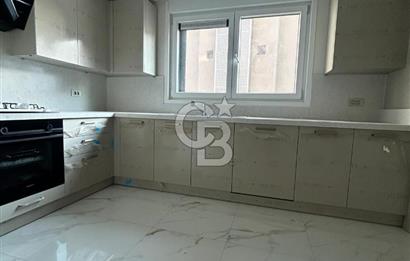 Fener-Kalamış caddesinde deniz manz. balkonlu,sıfır ferah daire