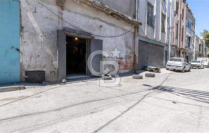 KARABAĞLAR YEŞİLLİK CADDESİ ÜZERİNDE KOMPLE KİRALIK BİNA