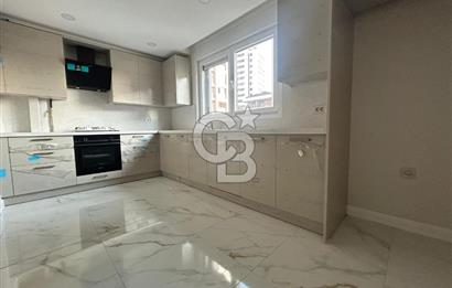 Fener-Kalamış caddesinde deniz manz. balkonlu,sıfır ferah daire