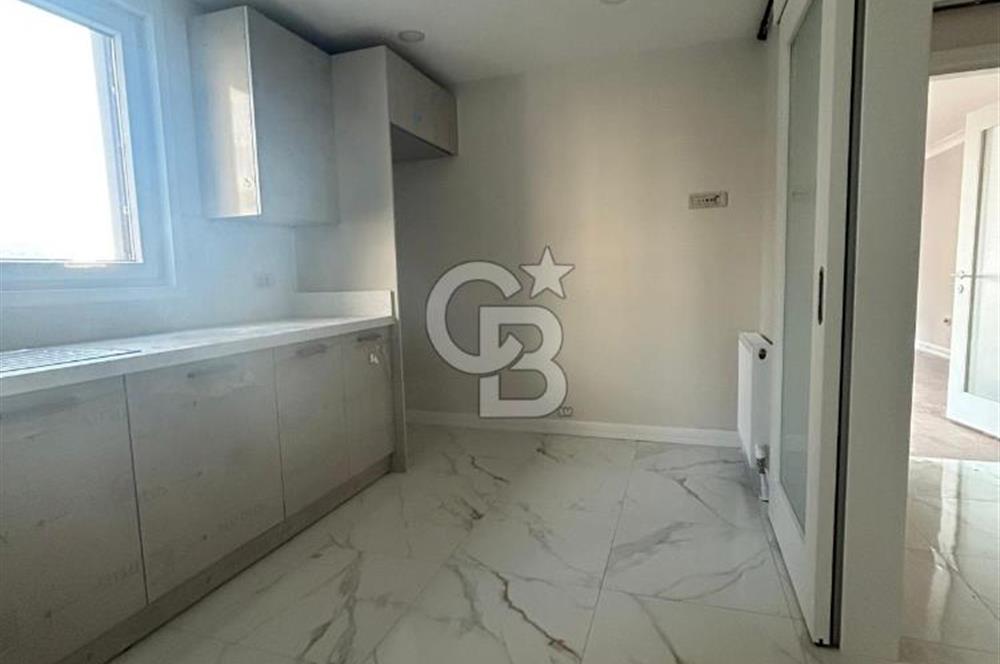 Fener-Kalamış caddesinde deniz manz. balkonlu,sıfır ferah daire