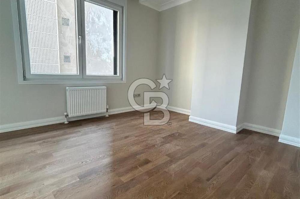 Fener-Kalamış caddesinde deniz manz. balkonlu,sıfır ferah daire