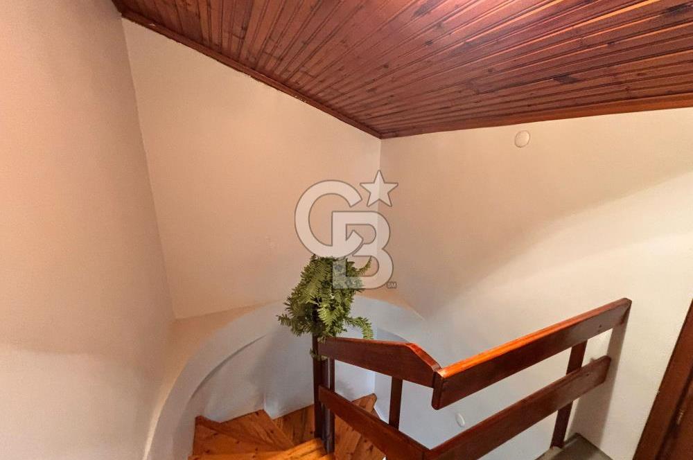 Kemerburgaz Kemer evleri  3 + 1 satılık daire