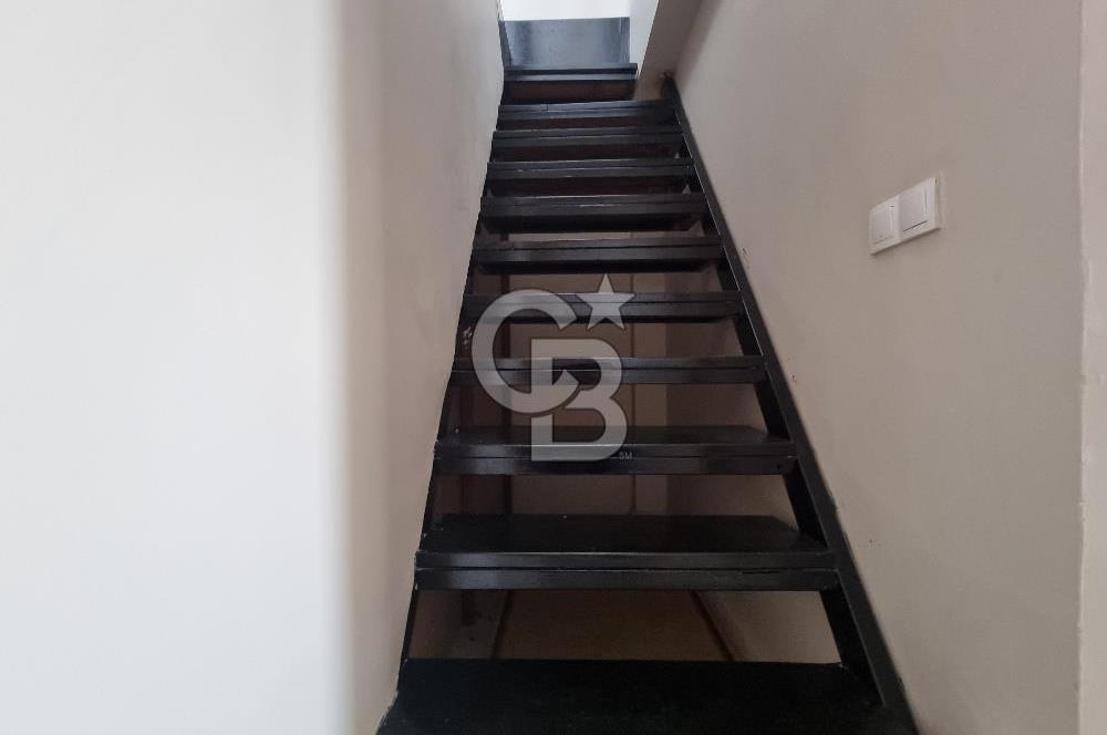 ÇİĞLİ, YENİ  MAHALLE ‘DE, HASTANE YAKINI KİRALIK 2+1 DUBLEKS ,  EŞYALI DAİRE