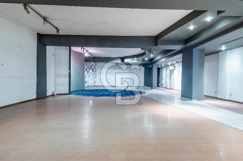 KARABAĞLAR YEŞİLLİK CADDESİ ÜZERİNDE KOMPLE KİRALIK BİNA