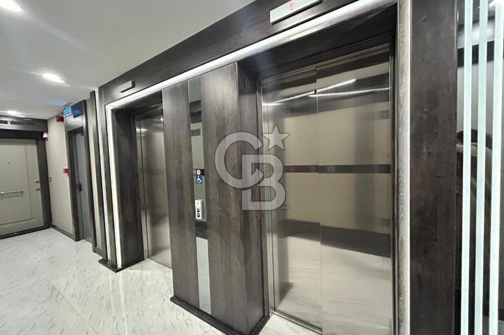 Fener-Kalamış caddesinde deniz manz. balkonlu,sıfır ferah daire