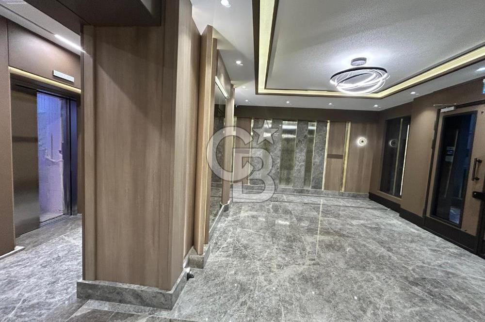 Fener-Kalamış caddesinde deniz manz. balkonlu,sıfır ferah daire