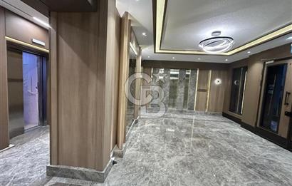 Fener-Kalamış caddesinde deniz manz. balkonlu,sıfır ferah daire