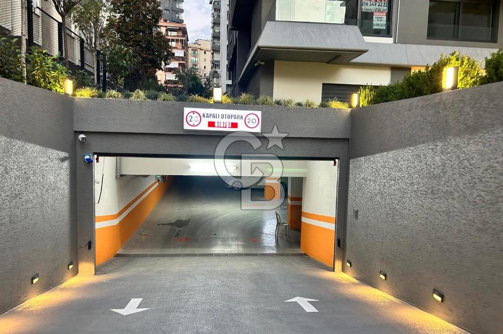 Fener-Kalamış caddesinde deniz manz. balkonlu,sıfır ferah daire