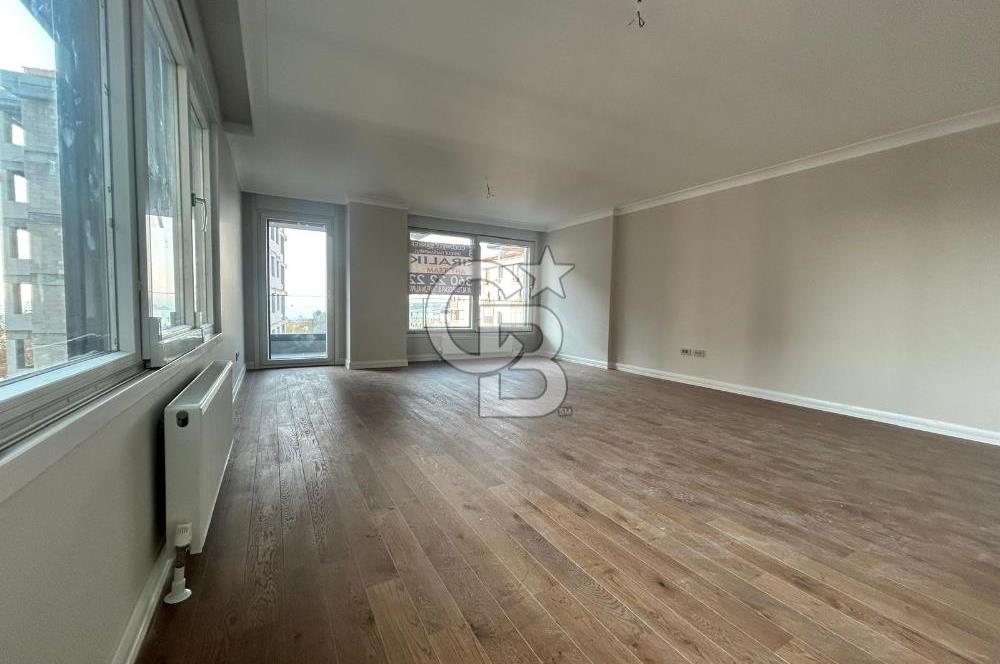 Fener-Kalamış caddesinde deniz manz. balkonlu,sıfır ferah daire