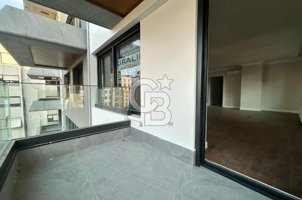 Fener-Kalamış caddesinde deniz manz. balkonlu,sıfır ferah daire