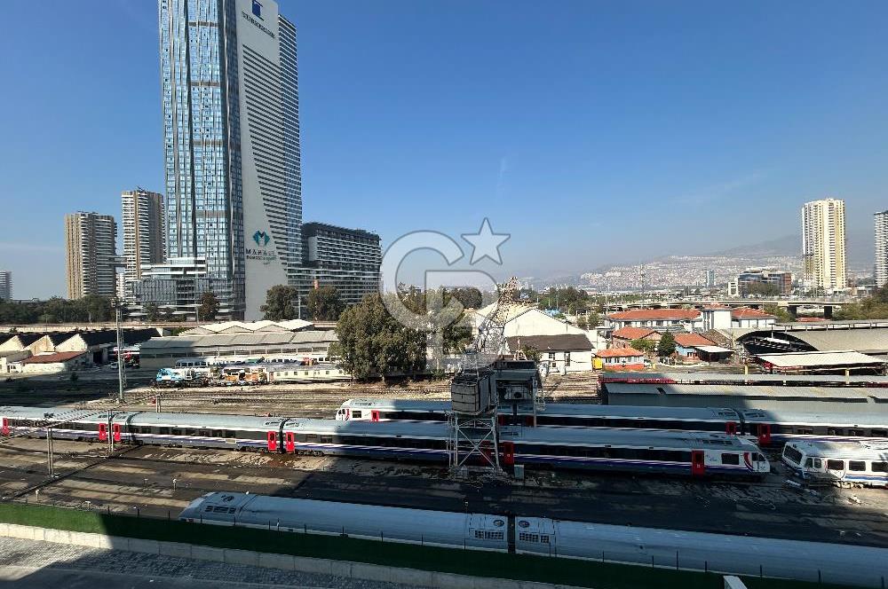 İzmir Megapol Cadde Evlerinde Yatay Mimari Satılık 3+1 Daire