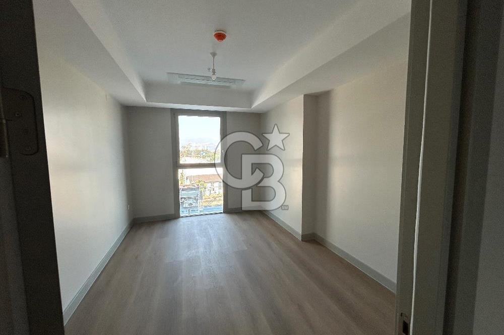 İzmir Megapol Cadde Evlerinde Yatay Mimari Satılık 3+1 Daire