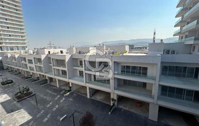 İzmir Megapol Cadde Evlerinde Yatay Mimari Satılık 3+1 Daire