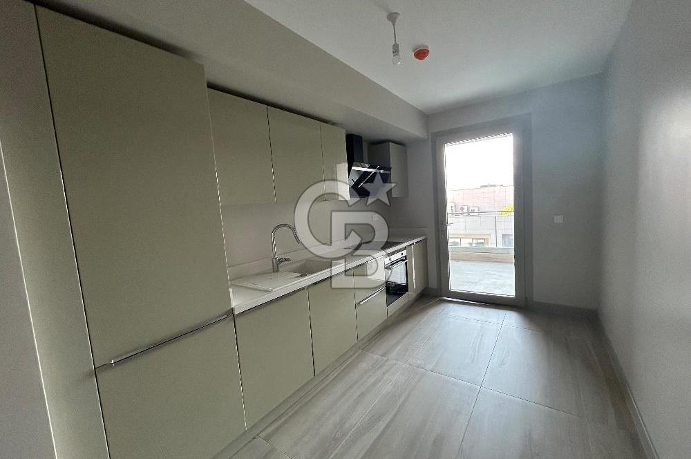 İzmir Megapol Cadde Evlerinde Yatay Mimari Satılık 3+1 Daire