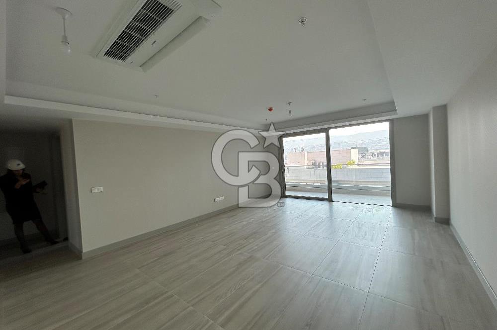İzmir Megapol Cadde Evlerinde Yatay Mimari Satılık 3+1 Daire
