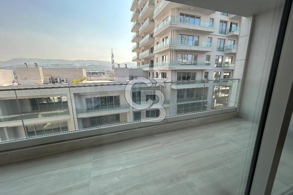 İzmir Megapol Cadde Evlerinde Yatay Mimari Satılık 3+1 Daire