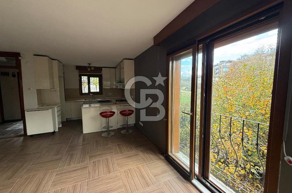 Kemerburgaz Kemer evleri  3 + 1 satılık daire