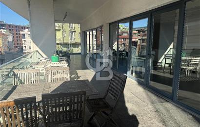 Kemerburgaz Kemer  evlerinde 3+1 kiralık 