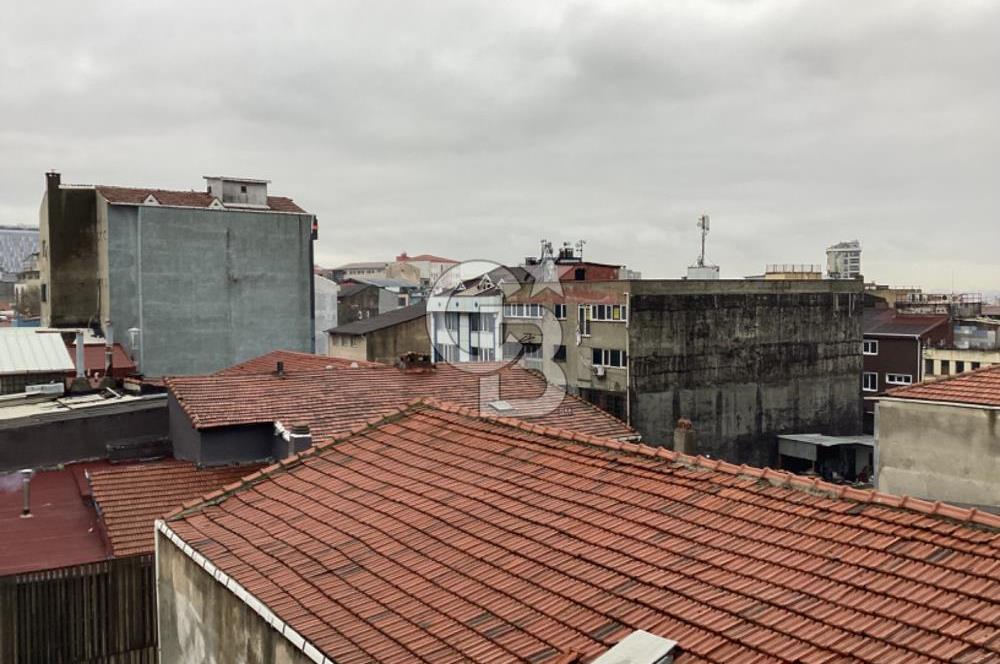 4,Levent Otosanayi Menderes Caddesinde Kiralık İşyeri