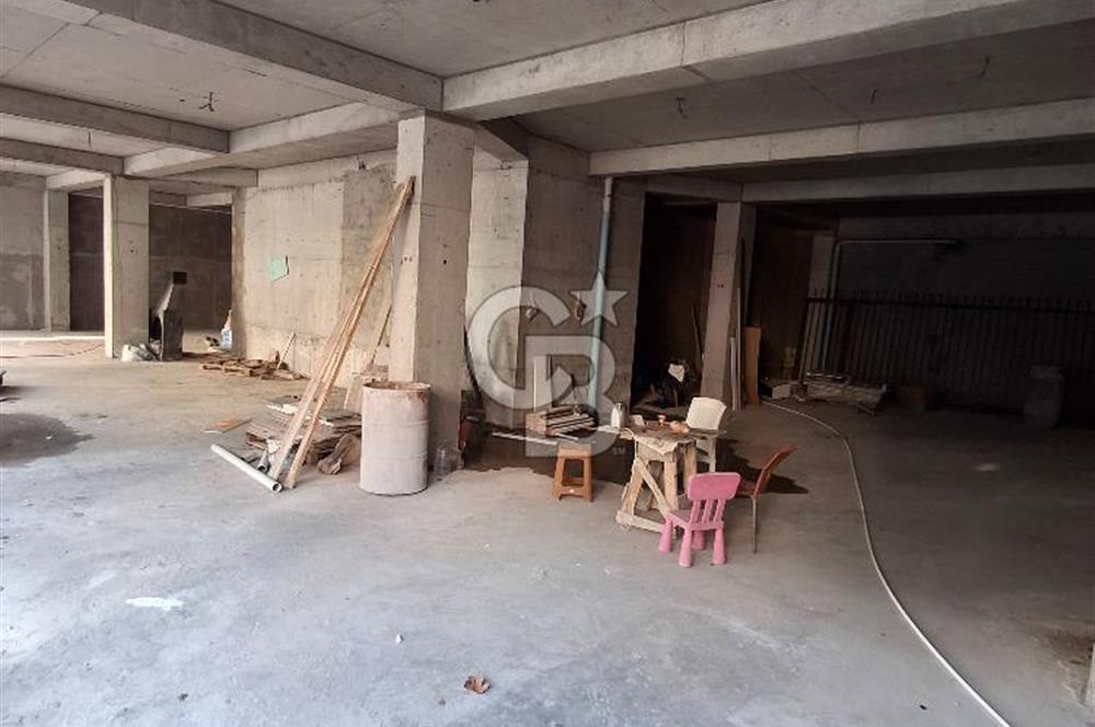 Sancaktepe İnönü Mahallesinde Kiralık 650 M² Dükkan