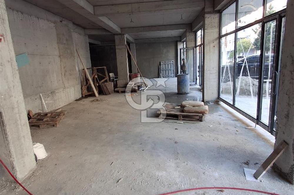 Sancaktepe İnönü Mahallesinde Kiralık 650 M² Dükkan