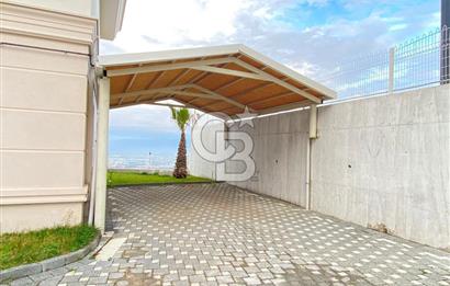 BAŞİSKELE YUVACIK'TA PANOROMİK ŞEHİR MANZARALI 4+1 LÜKS VİLLA