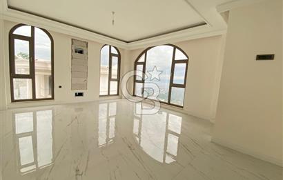 BAŞİSKELE YUVACIK'TA PANOROMİK ŞEHİR MANZARALI 4+1 LÜKS VİLLA