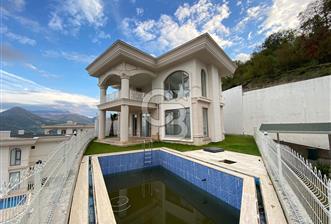 BAŞİSKELE YUVACIK'TA PANOROMİK ŞEHİR MANZARALI 4+1 LÜKS VİLLA - 9 - 320348