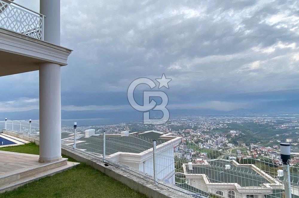 BAŞİSKELE YUVACIK'TA PANOROMİK ŞEHİR MANZARALI 4+1 LÜKS VİLLA