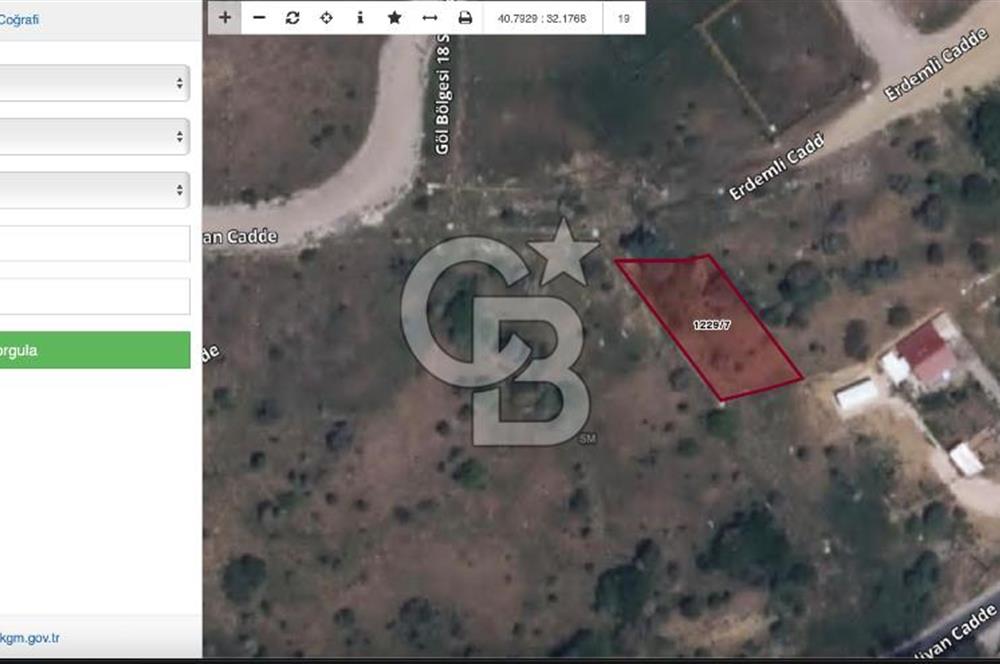 Gerede'de Yol Kenarı 561 m2 Tek Tapu Satılık Villa Parseli