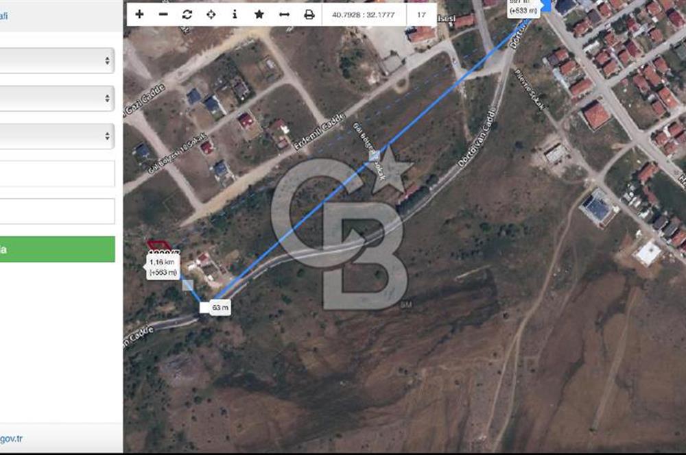 Gerede'de Yol Kenarı 561 m2 Tek Tapu Satılık Villa Parseli