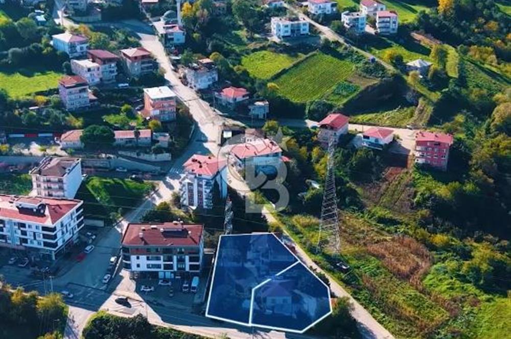 1300 m2 iki yola cepheli konut+ticari imarlı arsa