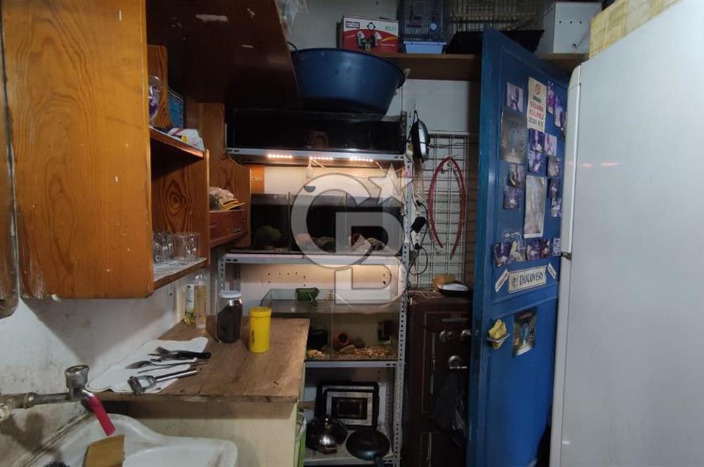 KARŞIYAKA İSKELE KARŞISI DEVREN KİRALIK BALIK AV MALZEME DÜKKANI