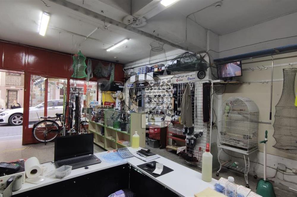 KARŞIYAKA İSKELE KARŞISI DEVREN KİRALIK BALIK AV MALZEME DÜKKANI