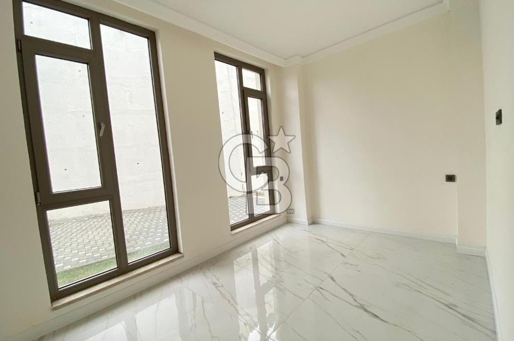 BAŞİSKELE YUVACIK'TA PANOROMİK ŞEHİR MANZARALI 4+1 LÜKS VİLLA