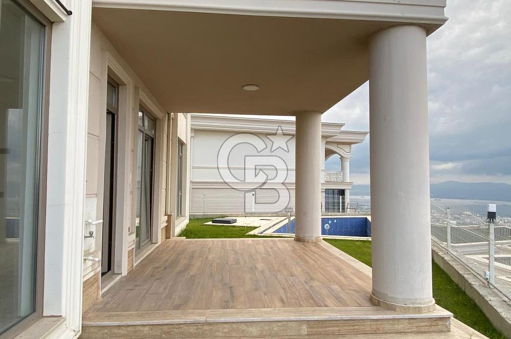 BAŞİSKELE YUVACIK'TA PANOROMİK ŞEHİR MANZARALI 4+1 LÜKS VİLLA