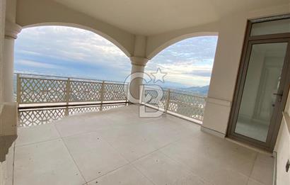 BAŞİSKELE YUVACIK'TA PANOROMİK ŞEHİR MANZARALI 4+1 LÜKS VİLLA