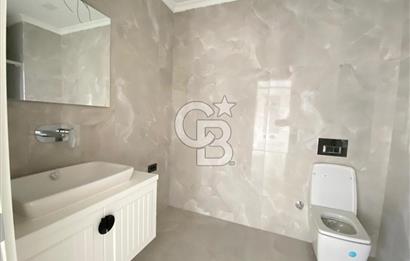 BAŞİSKELE YUVACIK'TA PANOROMİK ŞEHİR MANZARALI 4+1 LÜKS VİLLA