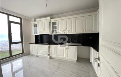 BAŞİSKELE YUVACIK'TA PANOROMİK ŞEHİR MANZARALI 4+1 LÜKS VİLLA