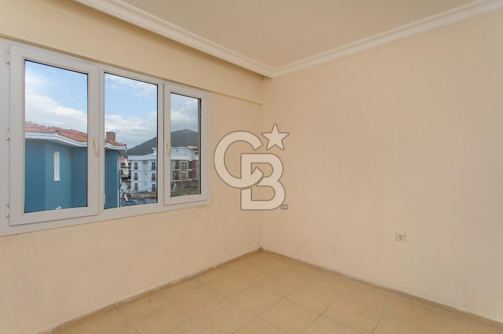 Yenifoça Ana Cadde Üzeri Merkezi Konumda 3+1 Satılık Daire