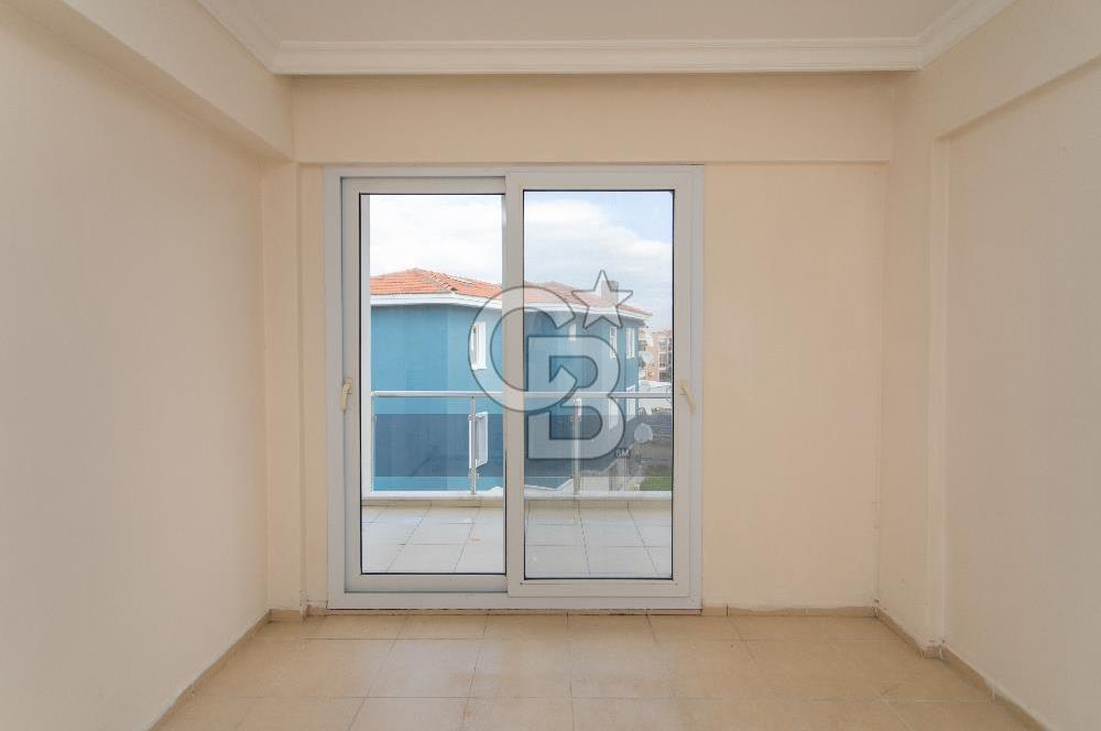 Yenifoça Ana Cadde Üzeri Merkezi Konumda 3+1 Satılık Daire